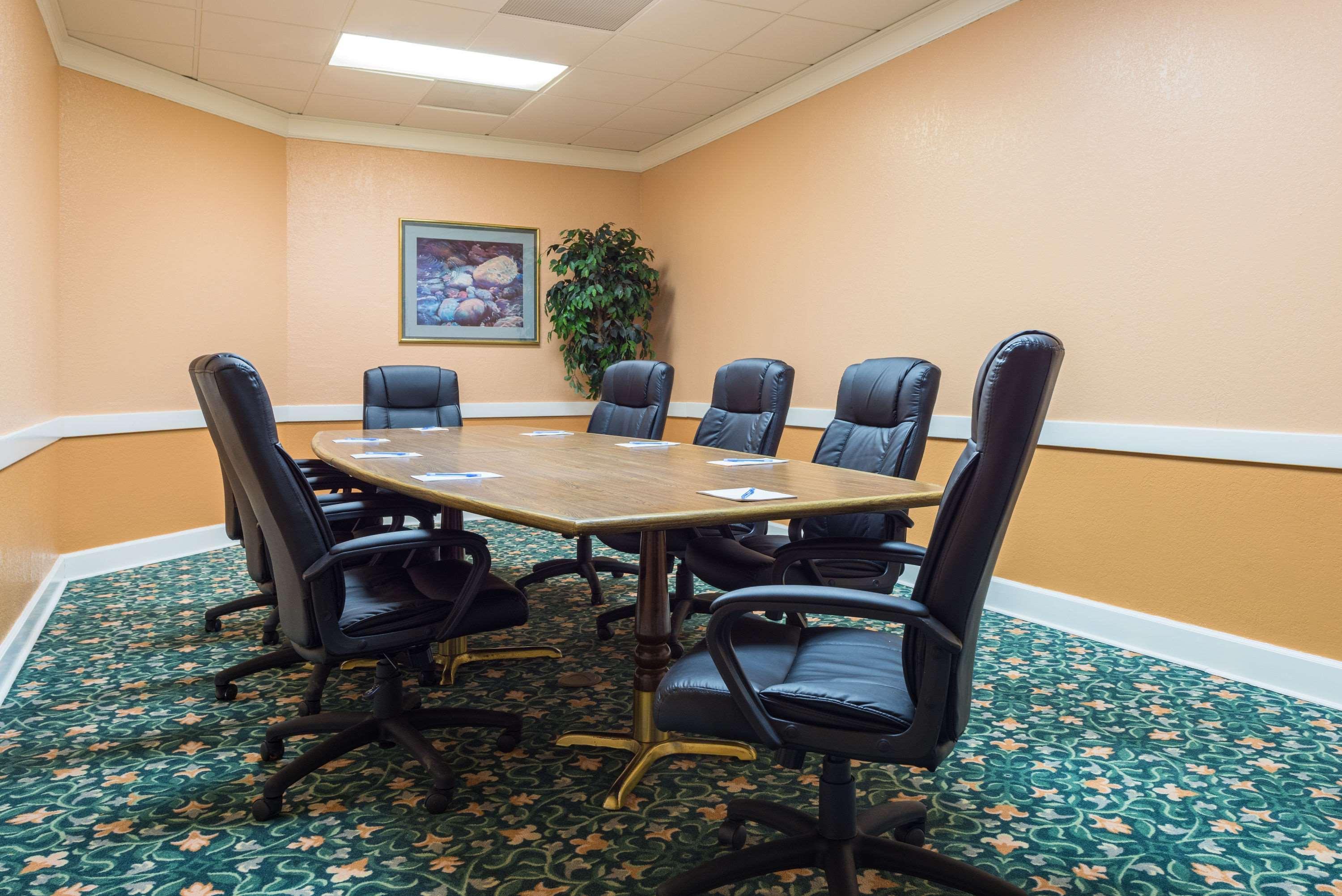 Super 8 By Wyndham Little Rock/Otter Creek Motel Ngoại thất bức ảnh